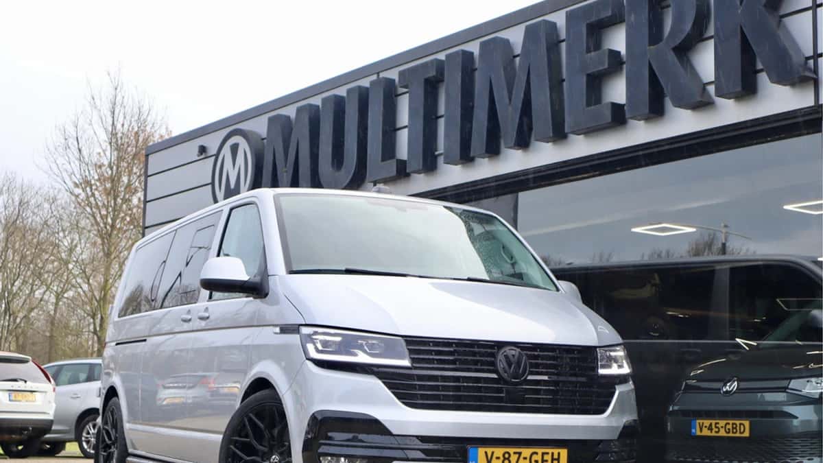 Volkswagen Transporter (2024) — foto 1