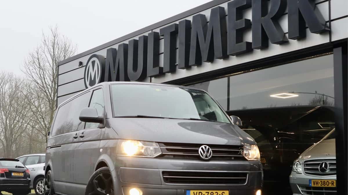 Volkswagen Transporter (2015) — foto 1