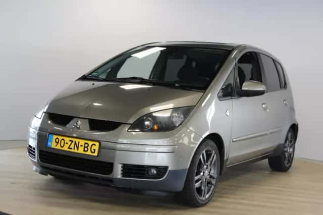 Mitsubishi Colt (2008)