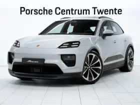Porsche Macan (2024)