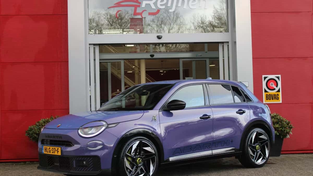 Abarth 600e (2025) — foto 1