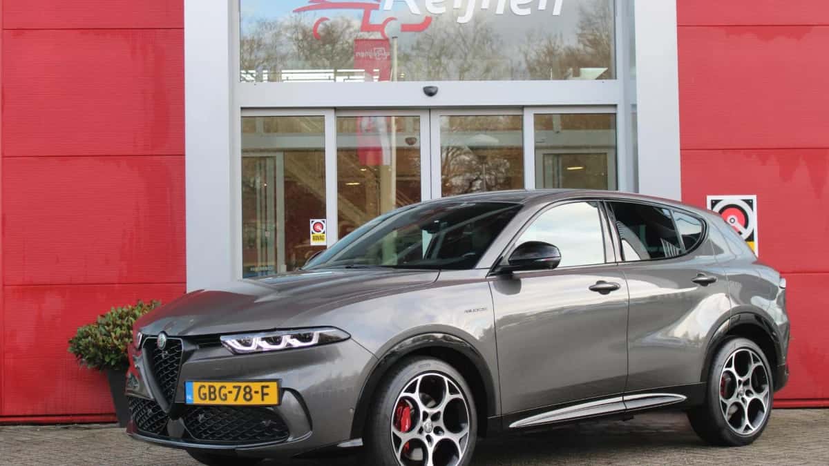 Alfa Romeo Tonale (2024) — foto 1