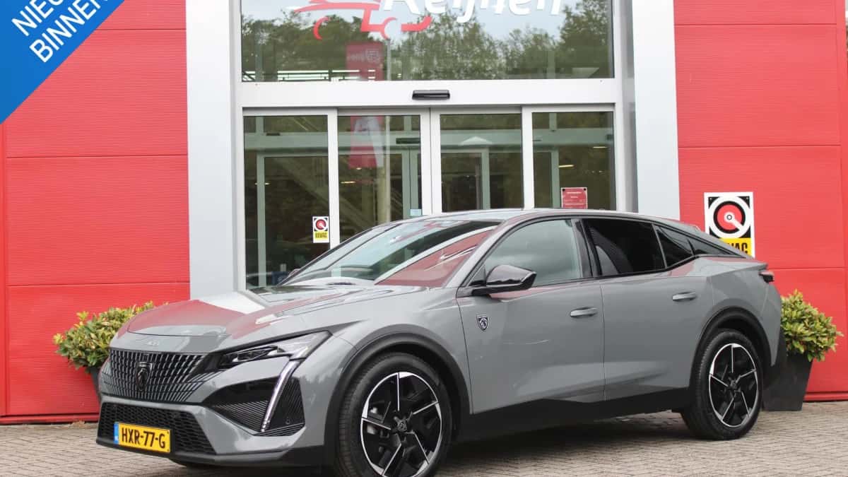 Peugeot 408 (2025) — foto 1