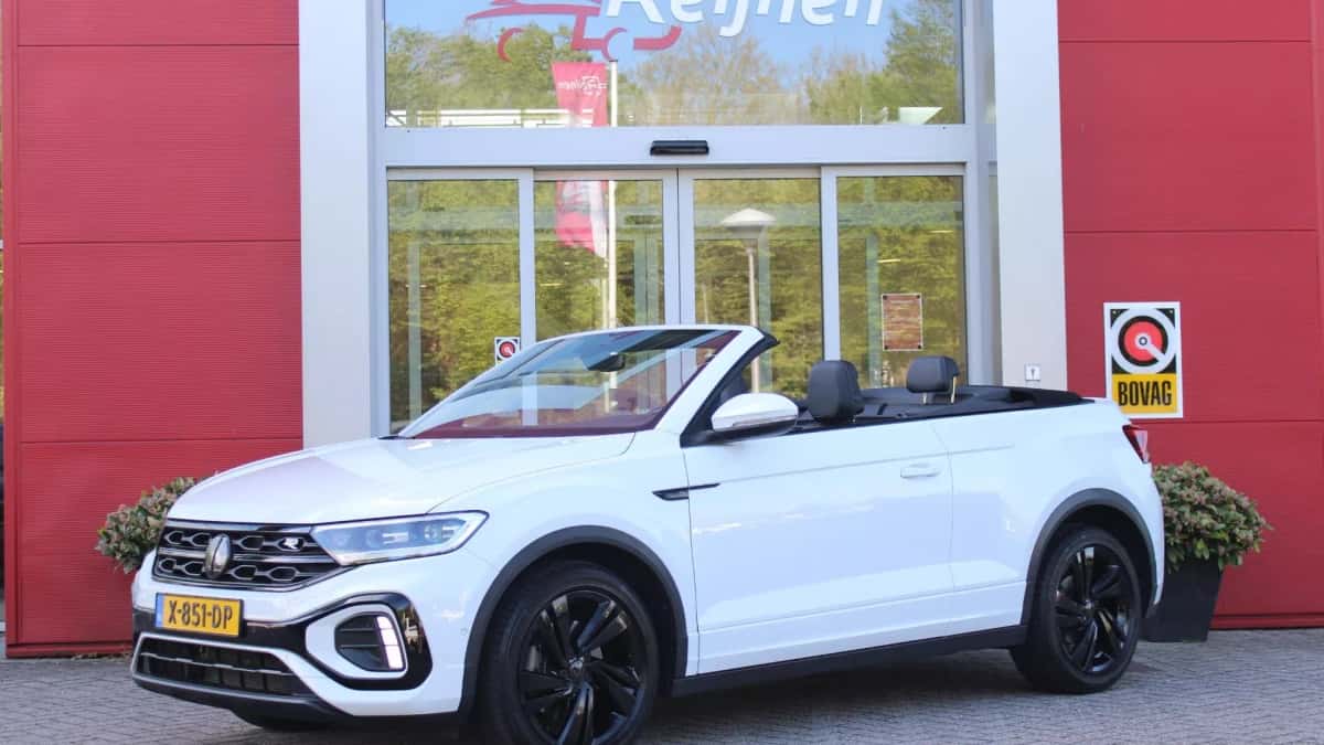 Volkswagen T-Roc (2022) — foto 1
