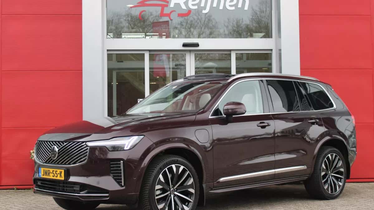 Volvo XC90 (2025) — foto 1