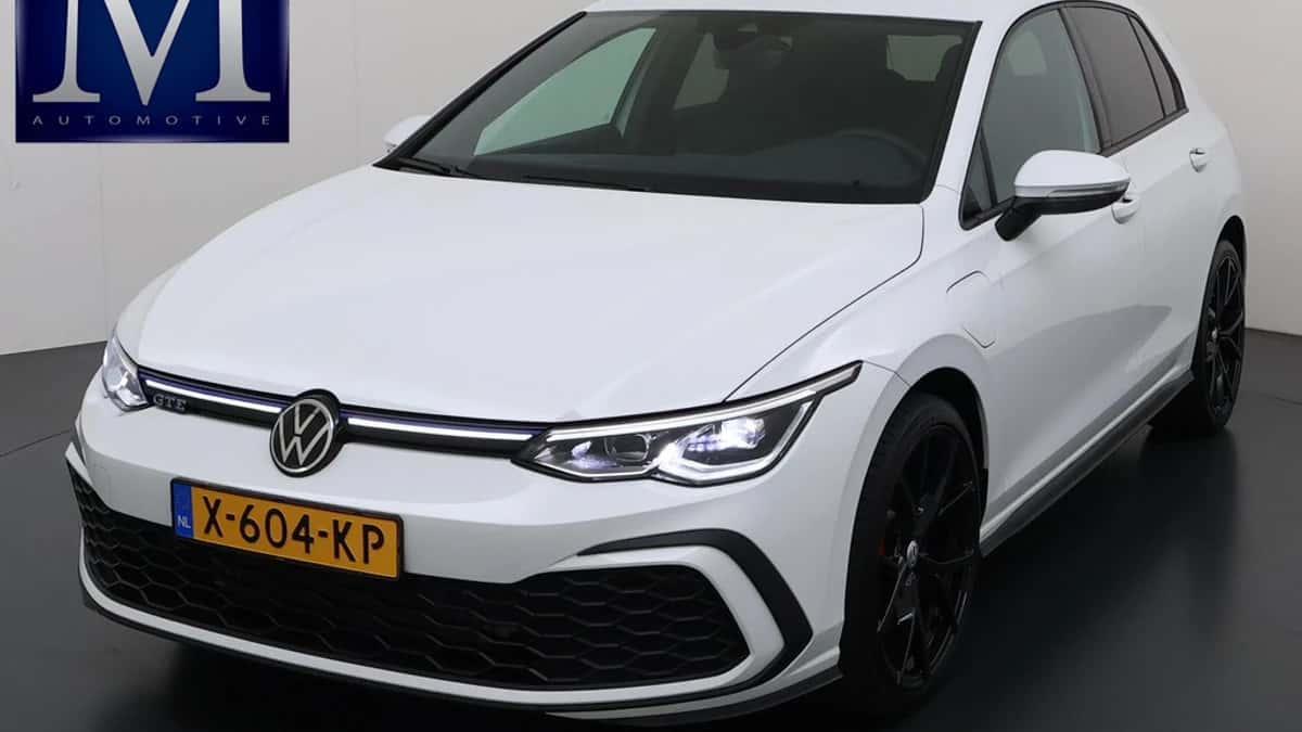 Volkswagen Golf (2021) — foto 1
