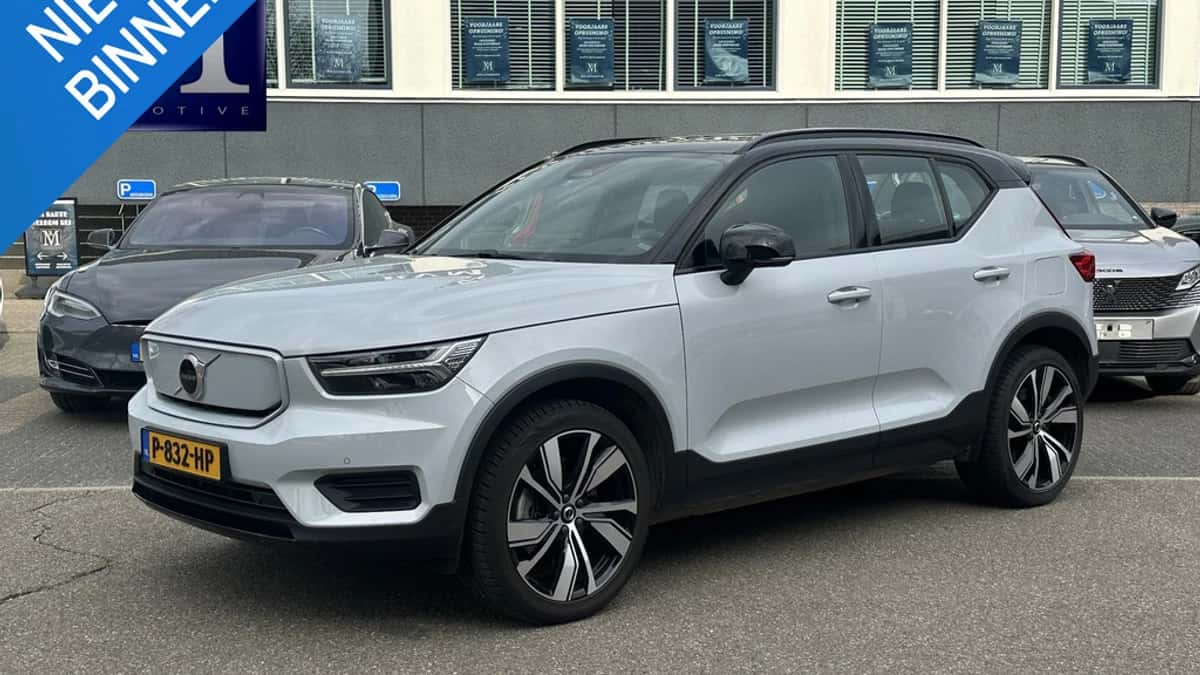 Volvo XC40 (2022) — foto 1