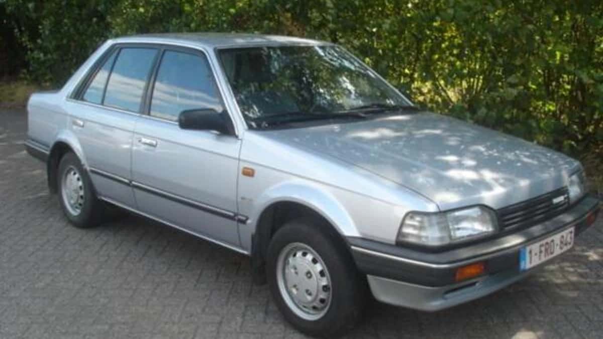 Mazda 323 (0) — foto 1