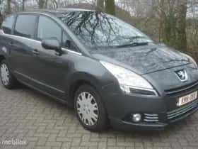 Peugeot 5008 (2012)