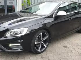Volvo V60 — 2018, 271.335 km