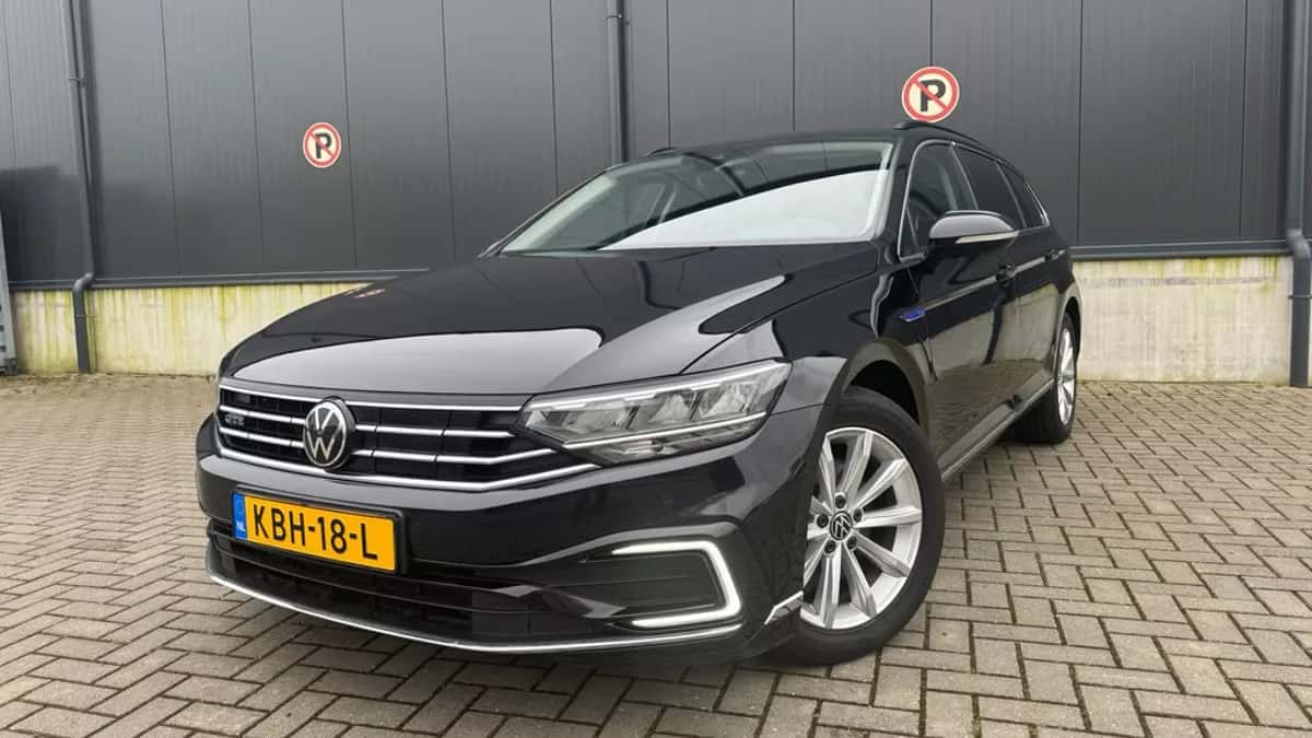 Volkswagen Passat (2021) — foto 1