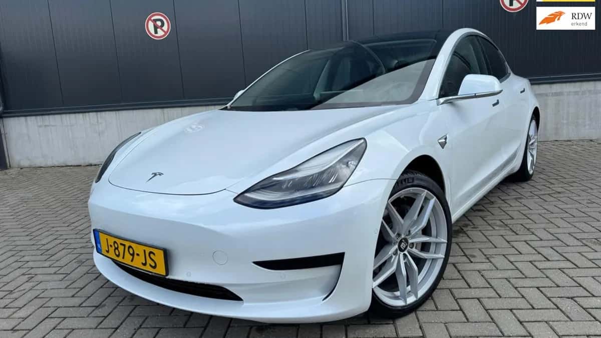 Tesla Model 3 (2020) — foto 1