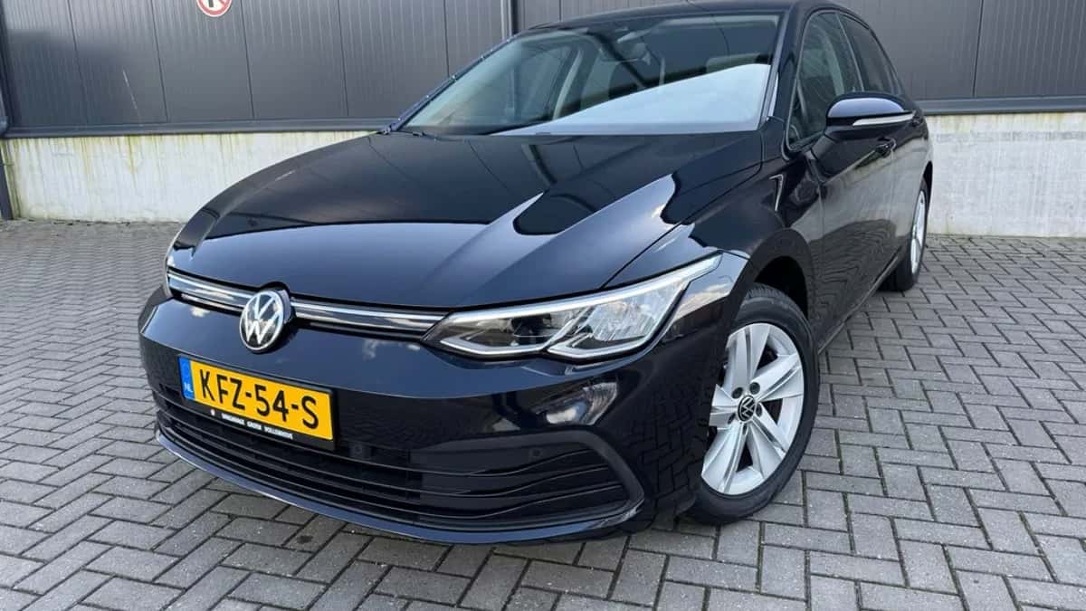 Volkswagen Golf (2022) — foto 1