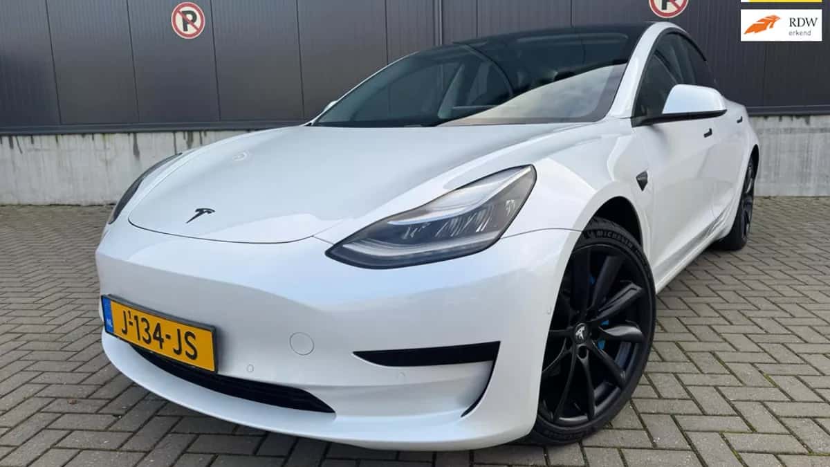 Tesla Model 3 (2020) — foto 1