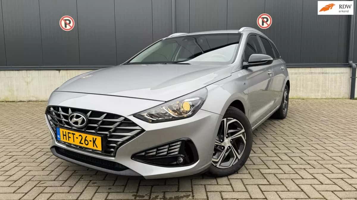 Hyundai i30 (2023) — foto 1