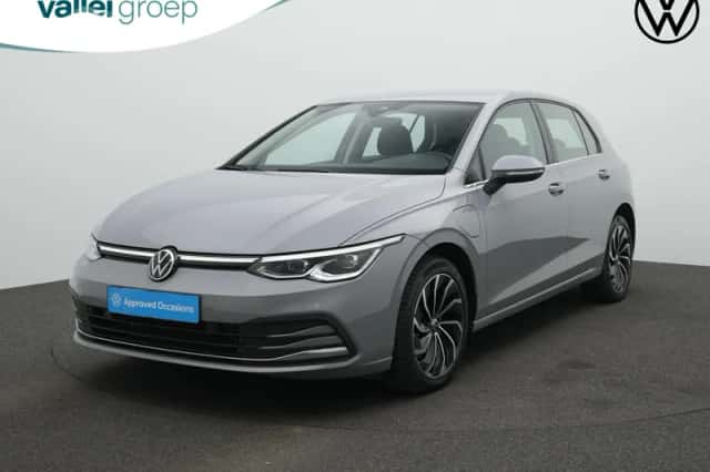 Volkswagen Golf (2023)
