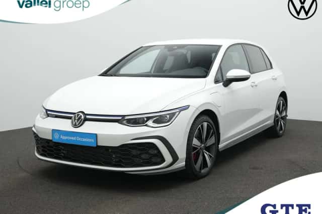 Volkswagen Golf (2024)