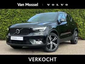 Volvo XC40 (2022)