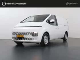 Hyundai Staria (2024)