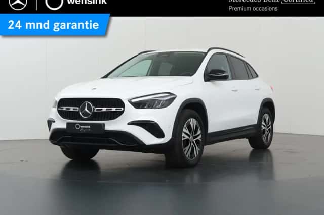 Mercedes-Benz GLA (2024)