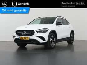 Mercedes-Benz GLA (2024)