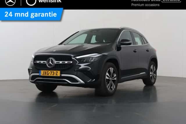 Mercedes-Benz GLA (2024)