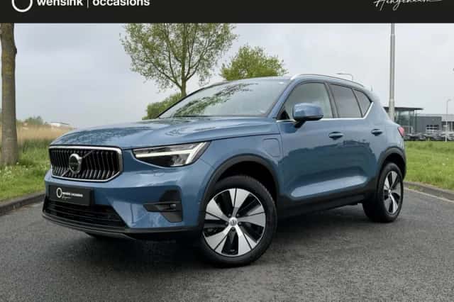 Volvo XC40 (2022)