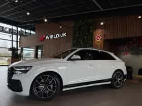 Audi Q8 (2021)
